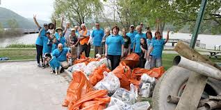 Volunteers Clean Up Riverside Park Over the Weekend":